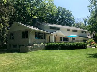 710 Meadow Ln, Elm Grove, WI 53122