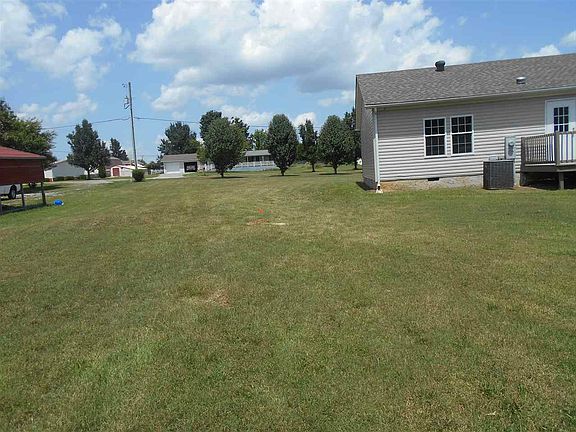 5th image of 120 Village Ln