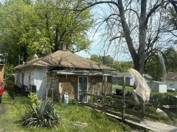 1204 N 12th St, Mount Vernon, IL 62864