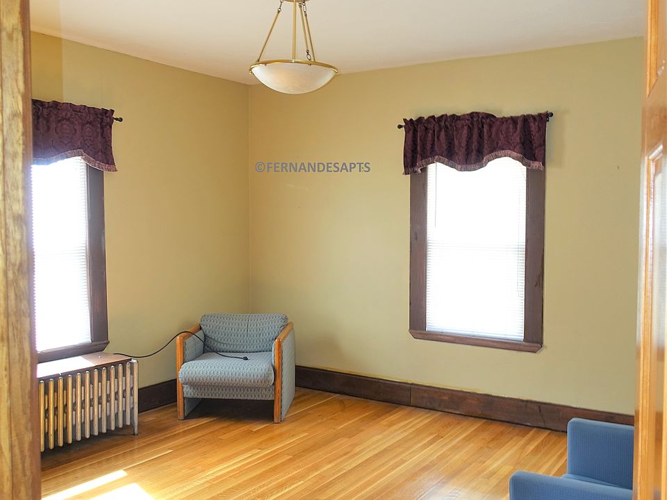 1st image of 9 Spring St #2