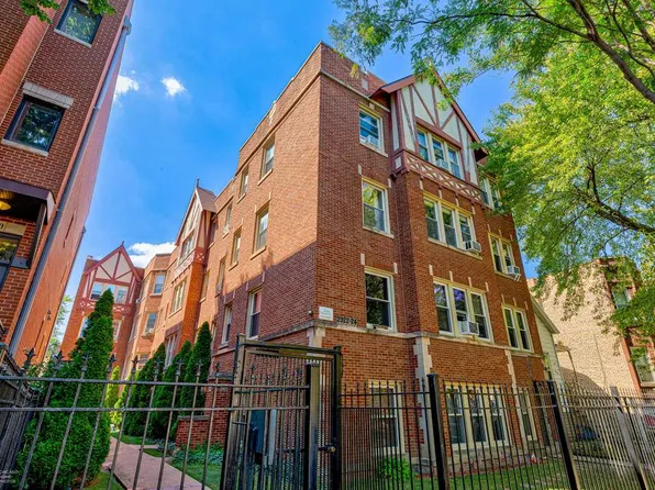 2924 N Sacramento Ave APT 3W, Chicago, IL 60618