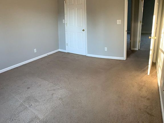 4th image of 110 Monarch Ln