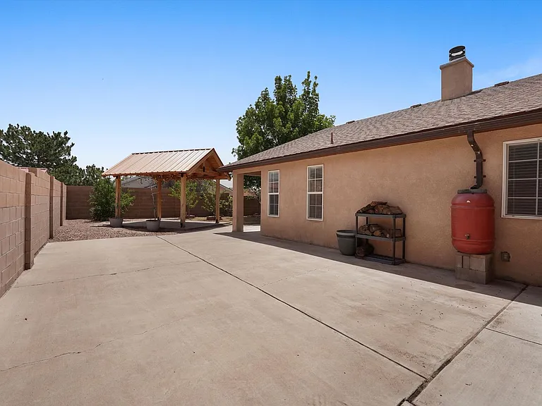 8620 Casa Verde Ave NW — Photo 37
