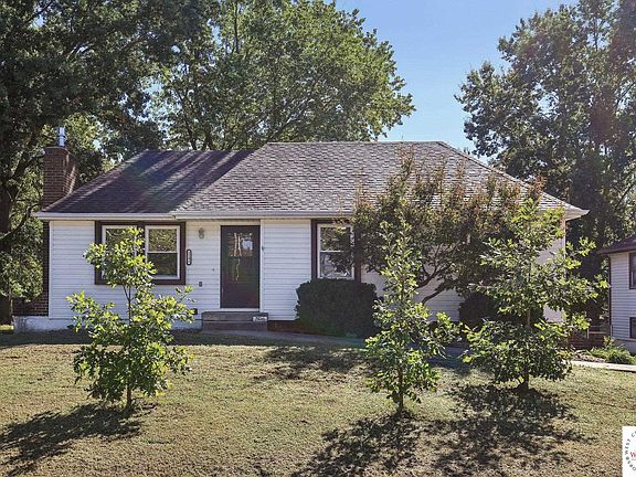 3rd image of 2106 Antioch Rd