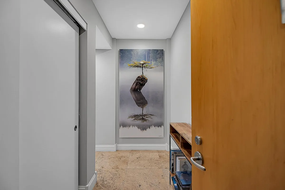 Building Photo - 7127 E Rancho Vista Dr #5001