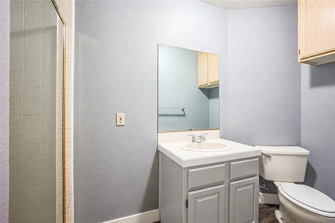 3 bed, 3.0 bath, 1412 sqft, $1,590 — Photo 4
