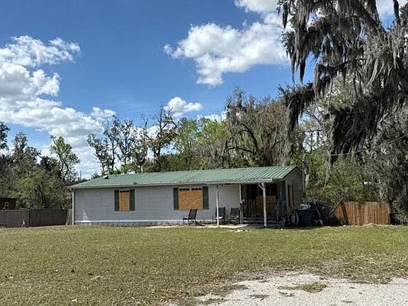 2nd image of 3440 Maple Dr