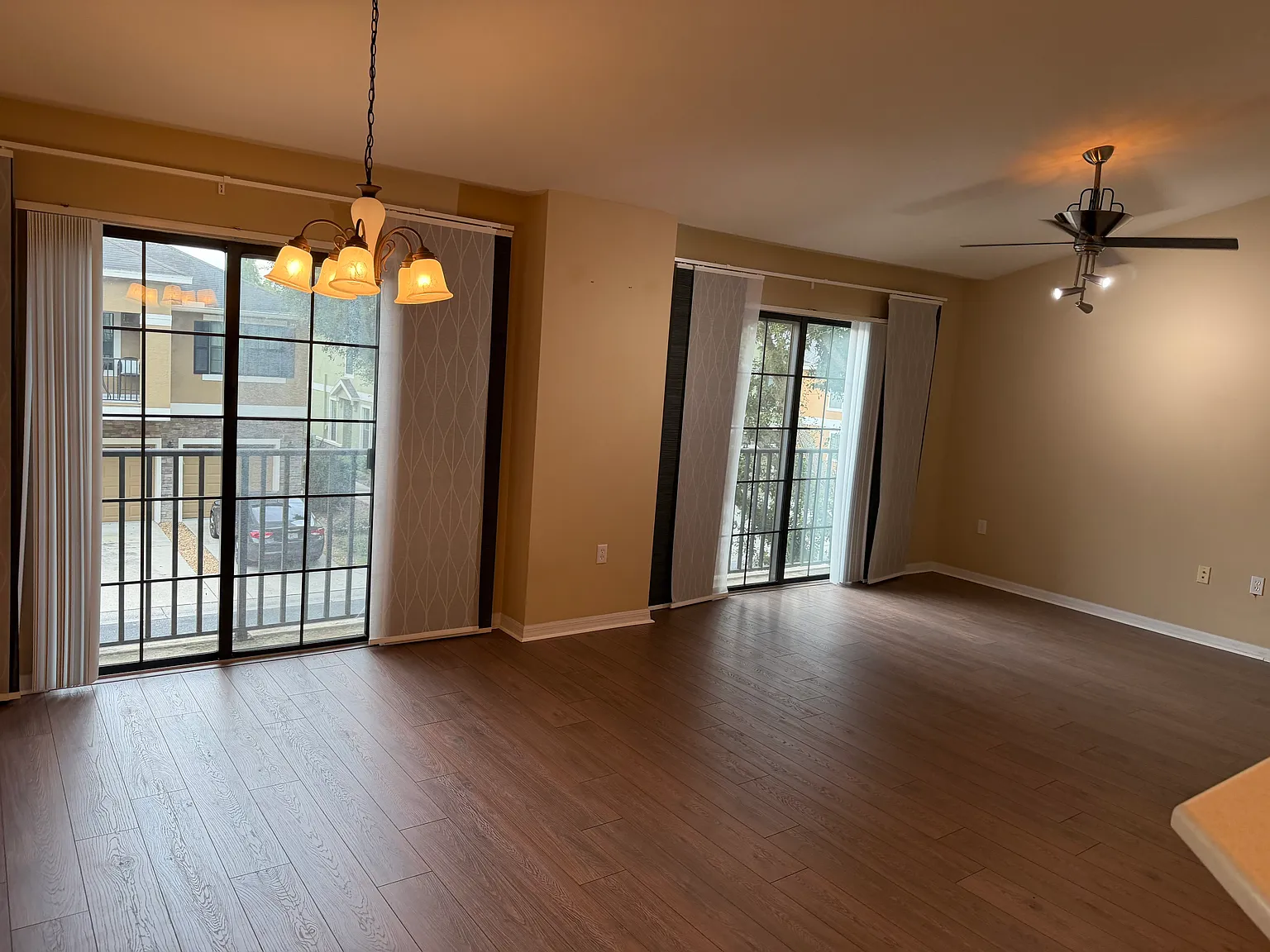 2 bed, 1253 sqft, $1,900 — Photo 4