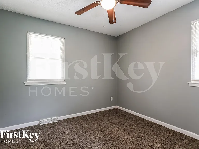 1305 Milwaukee St — Photo 11