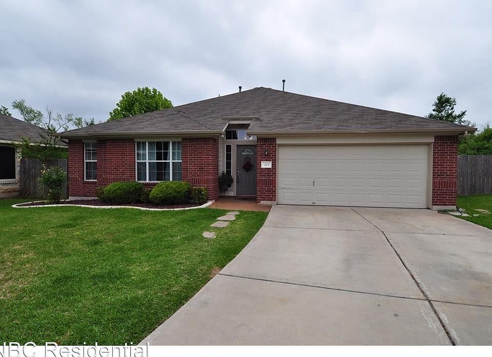 1st image of 213 Newport Landing Pl