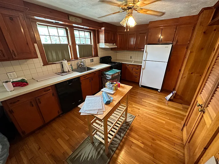 41 Marion St #1 — Photo 10