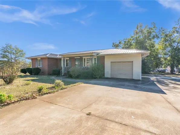 318 Fretwell Dr, Anderson, SC 29626