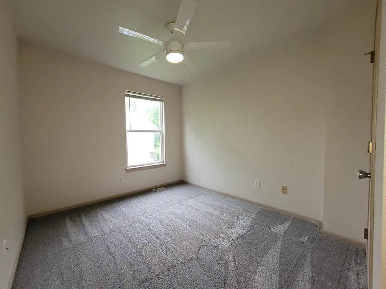 205 SW South Ave — Photo 14