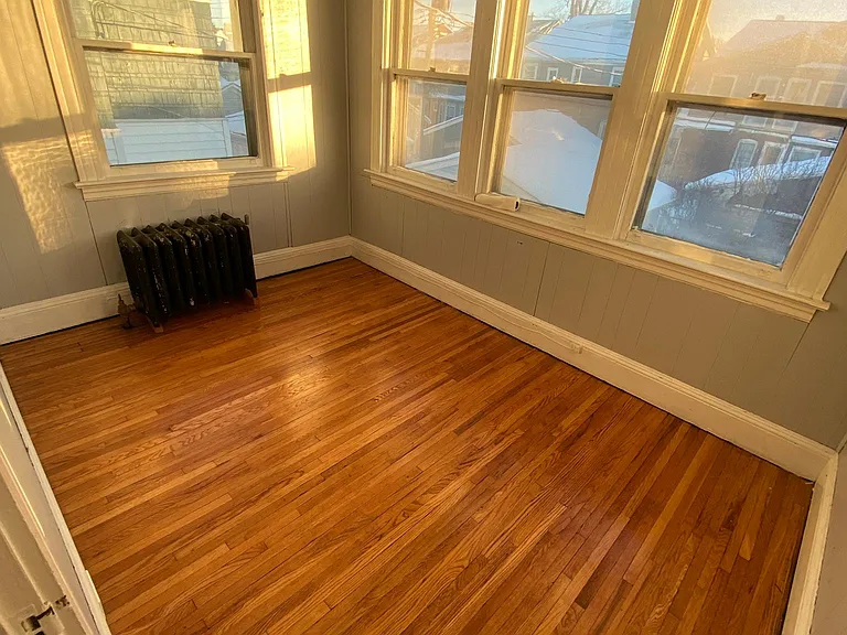 304 Bedford Ave #2 — Photo 8