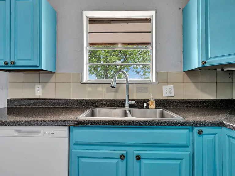 9209 FM 1570 N — Photo 37