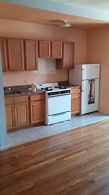 Rented by Smart NY Realty LLC | media 2