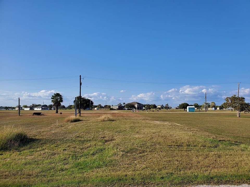 1st image of 300 Stovall Dr
