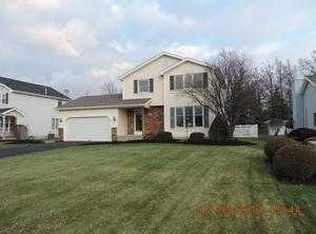 6963 Deborah Ln, Niagara Falls, NY 14304