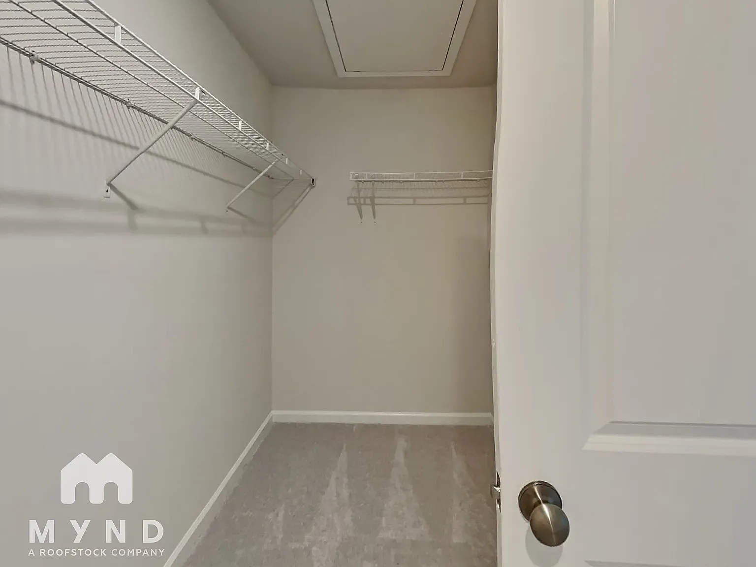 113 Peebles Dr — Photo 2