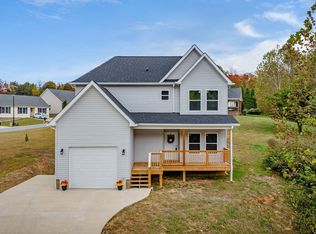 215 Brighton Pl, Bristol, TN 37620
