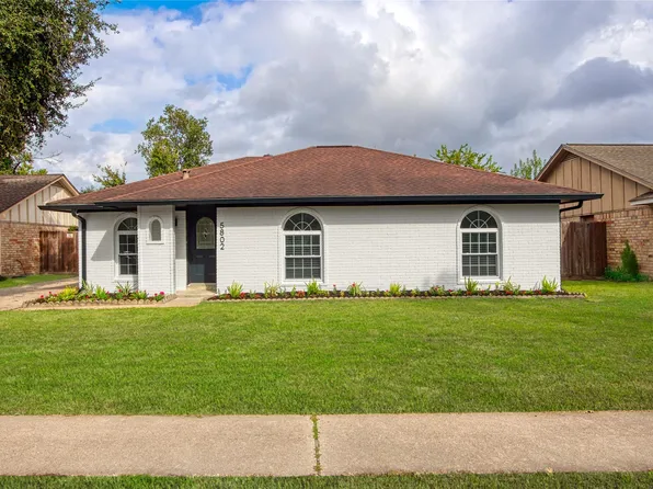 5802 Chrystell Ln, Houston, TX 77092