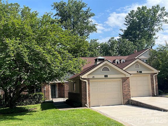 3rd image of 108 Glenbrook Dr