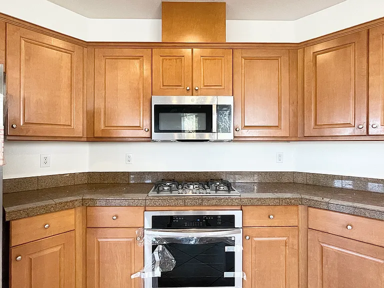 5218 Mariner Dr — Photo 13