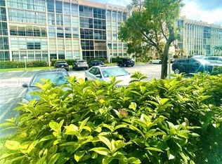 701 Three Islands Blvd APT 109, Hallandale, FL 33009