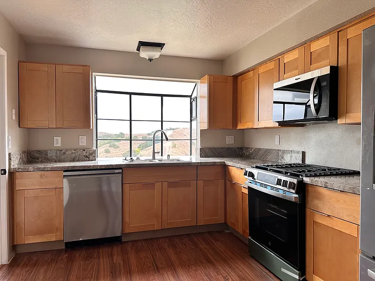 768 Fremont Villas — Photo 35