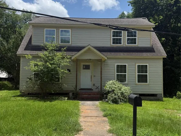 1011 10th St, Huntsville, TX 77320