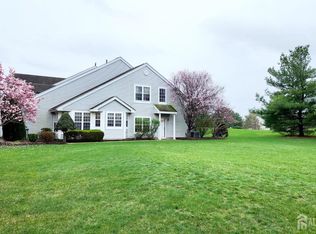 19 N Breckenridge Ln, Monroe Township, NJ 08831