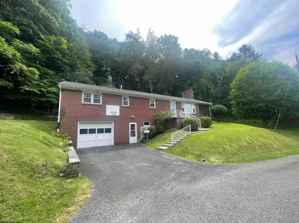 111 Chestnut St, Buckhannon, WV 26201