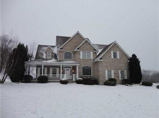 3325 E Hardies Rd, Gibsonia, PA 15044