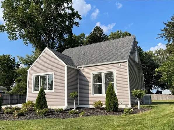 1717 Thornapple Ave, Akron, OH 44301