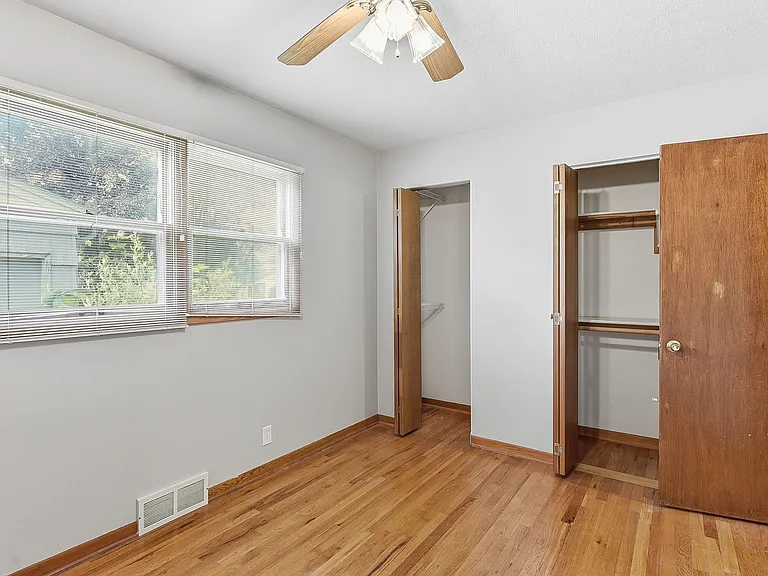 3202 Calhoun St — Photo 17