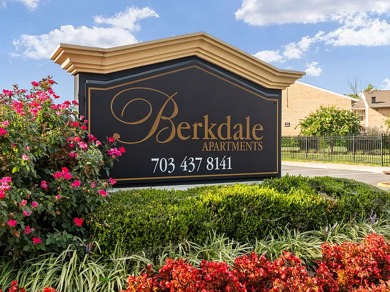 Berkdale Apartments — Photo 25