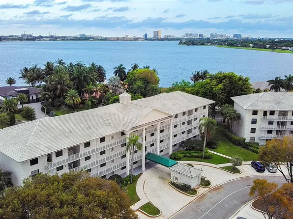 3635 Whitehall Dr APT 401, West Palm Beach, FL 33401