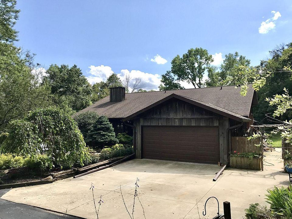1st image of N1375 Red Oaks Dr