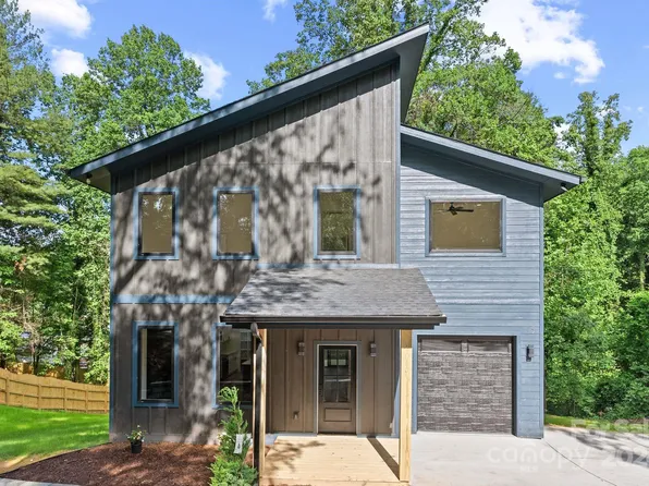 15 Kay Pl, Asheville, NC 28806