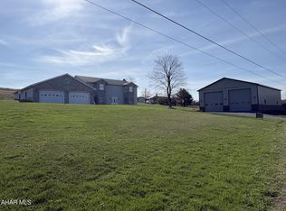 2149 Dutch Rd, Loretto, PA 15940