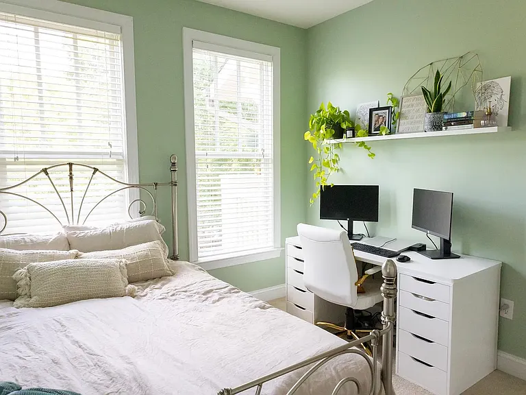 Guest Bedroom / Office