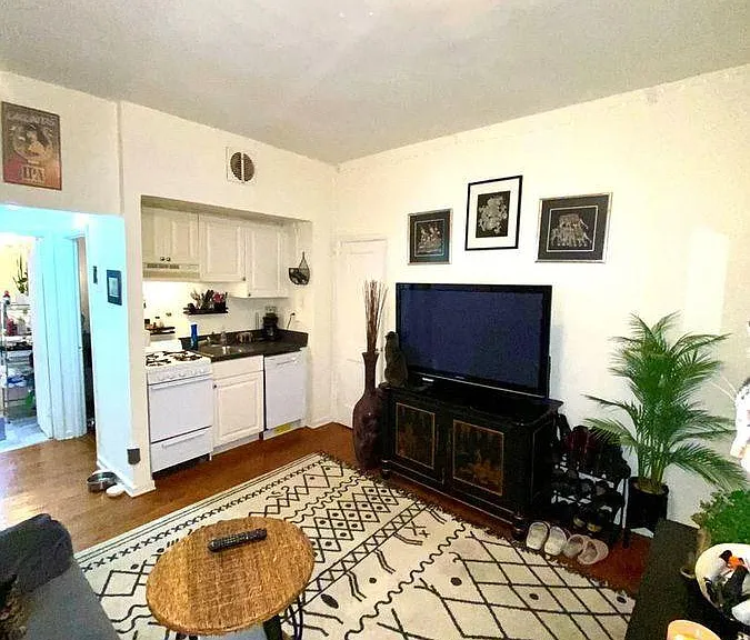 713 Wallace St #A — Photo 6