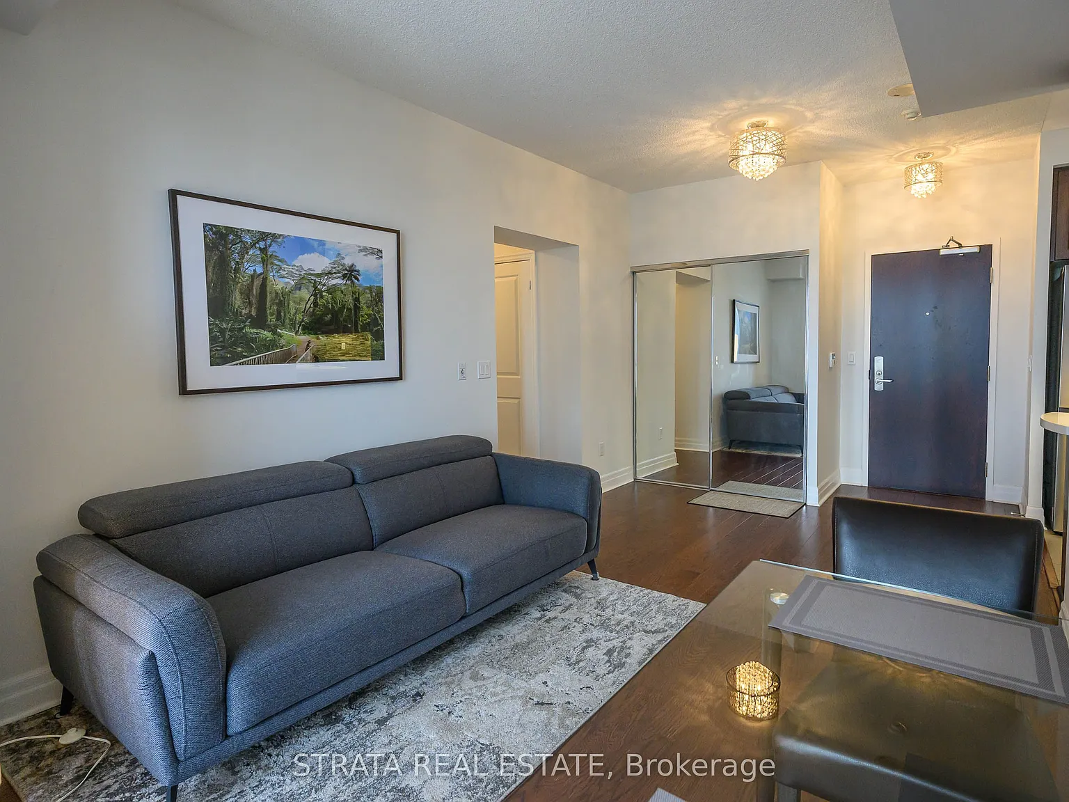 The Uptown Residences — Photo 2