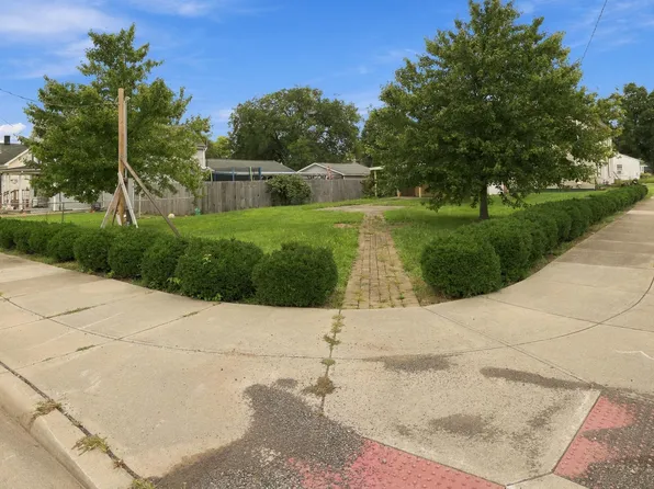 972 S Pickaway St, Circleville, OH 43113