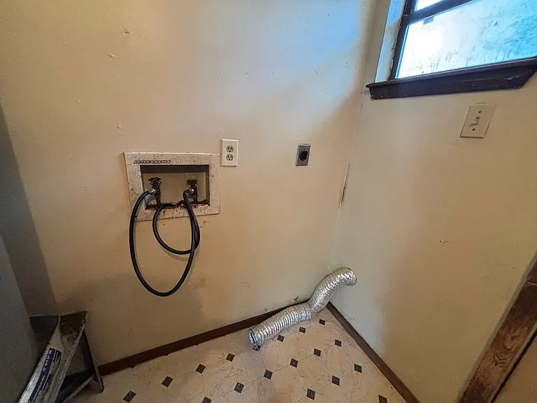 406 Joplin Pl — Photo 6