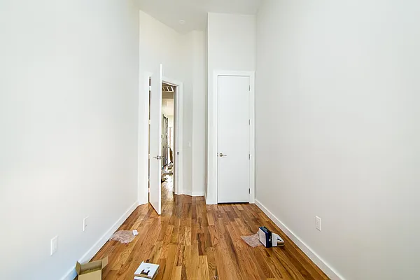 Rented by Nooklyn NYC LLC | media 44