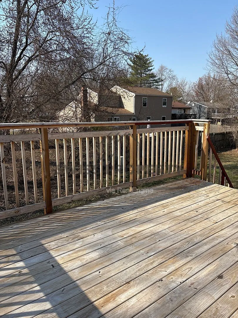 4 bed, 1.5 bath, 1442 sqft, $2,100 — Photo 3