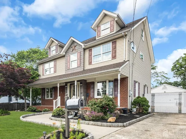 137 Woodland Ave, Fords, NJ 08863