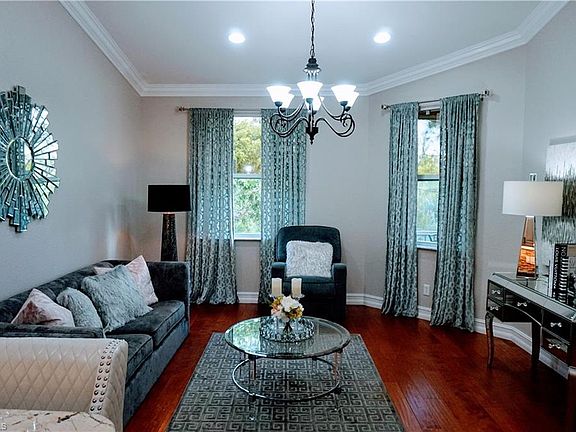 2nd image of 1325 Mariposa Cir #3203