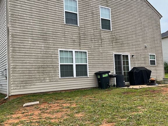 5th image of 764 Markham Cir